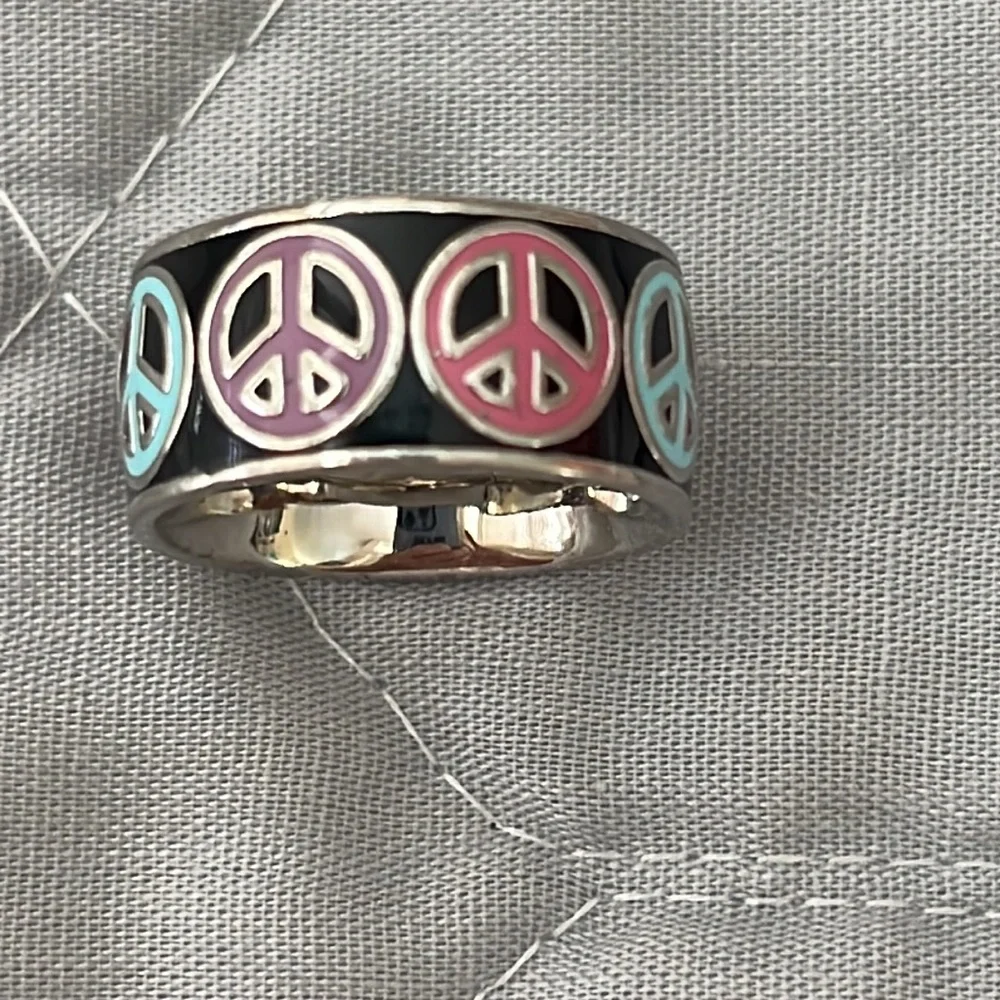 Coach Peace Ring - Picture 3 of 11